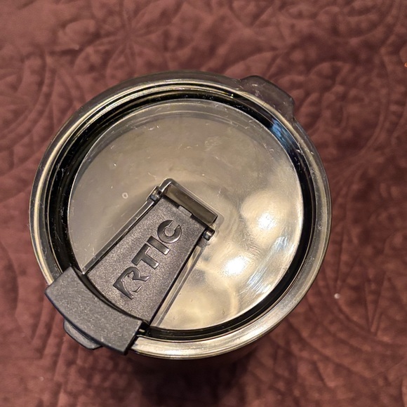 RTIC Black 30 oz. Insulated Tumbler - Picture 2 of 9